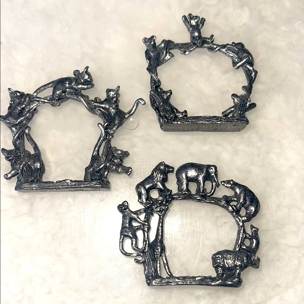 Wanda  Scruby-Silver Animal Napkin Rings/ decor.
3 pc.